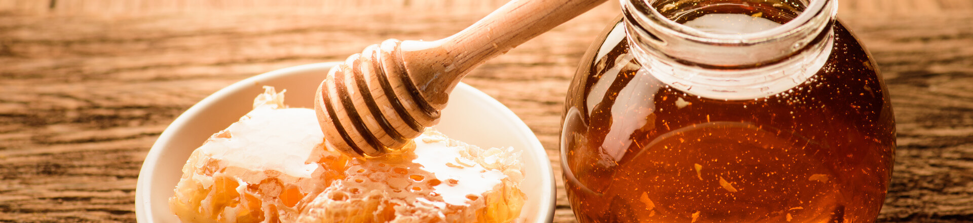 Jar of raw honey has many health benefits