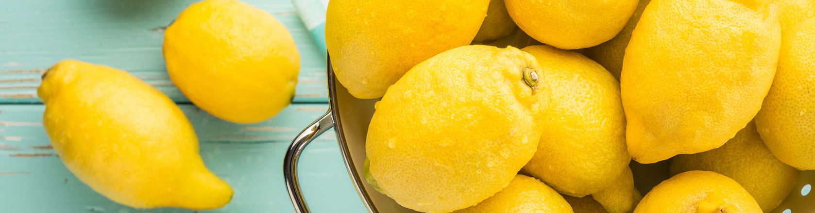 fresh lemons have many health benefits like lemongrass